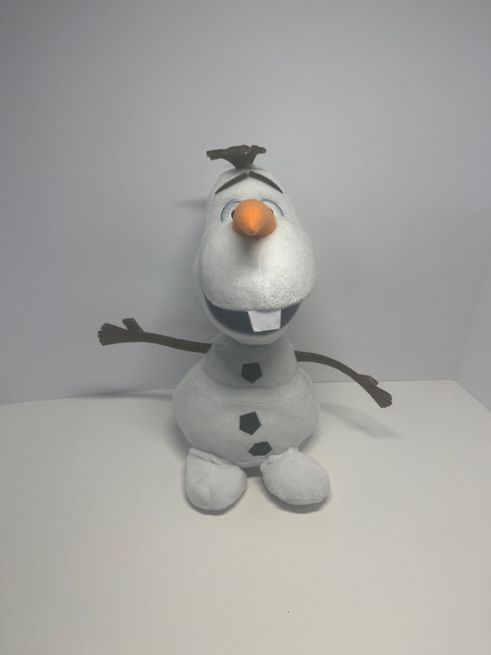 Disney Frozen Olaf 13" Tall Talking Plush
